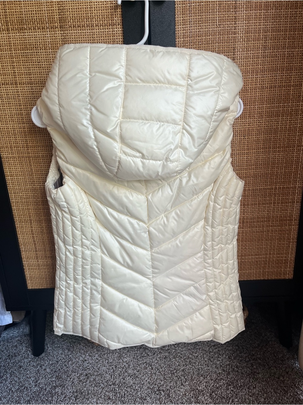 Marc New York Performance Women's Cream Quilted Hooded Puffer Vest - Picture 2 of 3